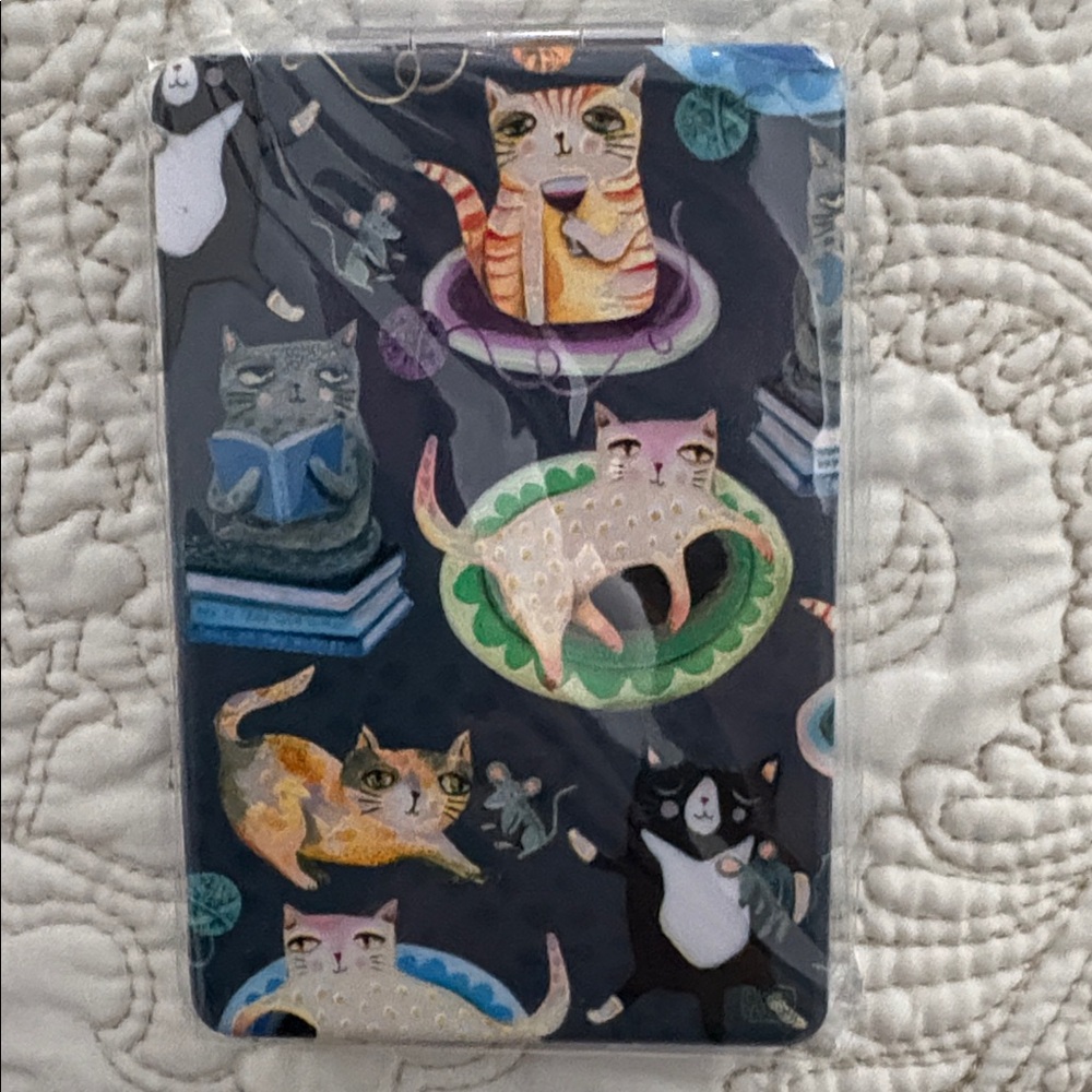Cat compact mirror